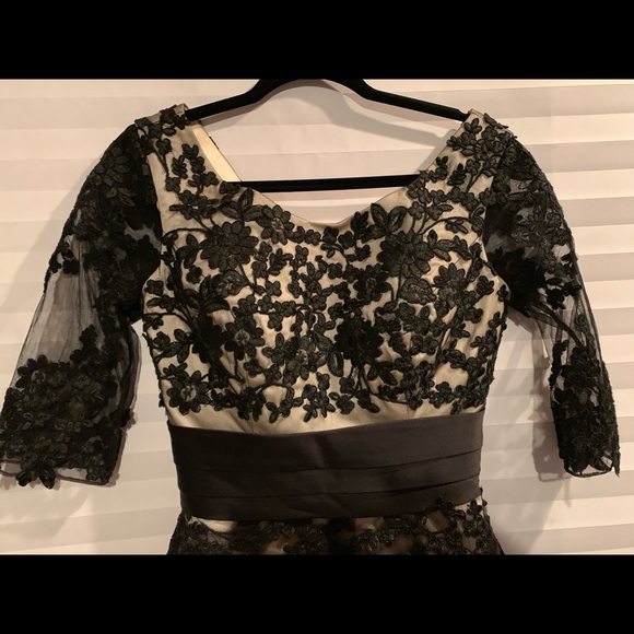 Dress - Picture 2 of 5